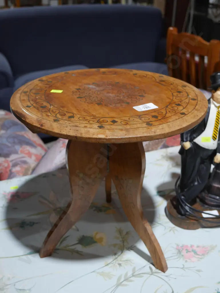 Inlaid occasional table Image 1++