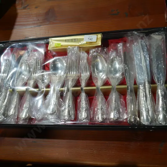 Box cutlery set