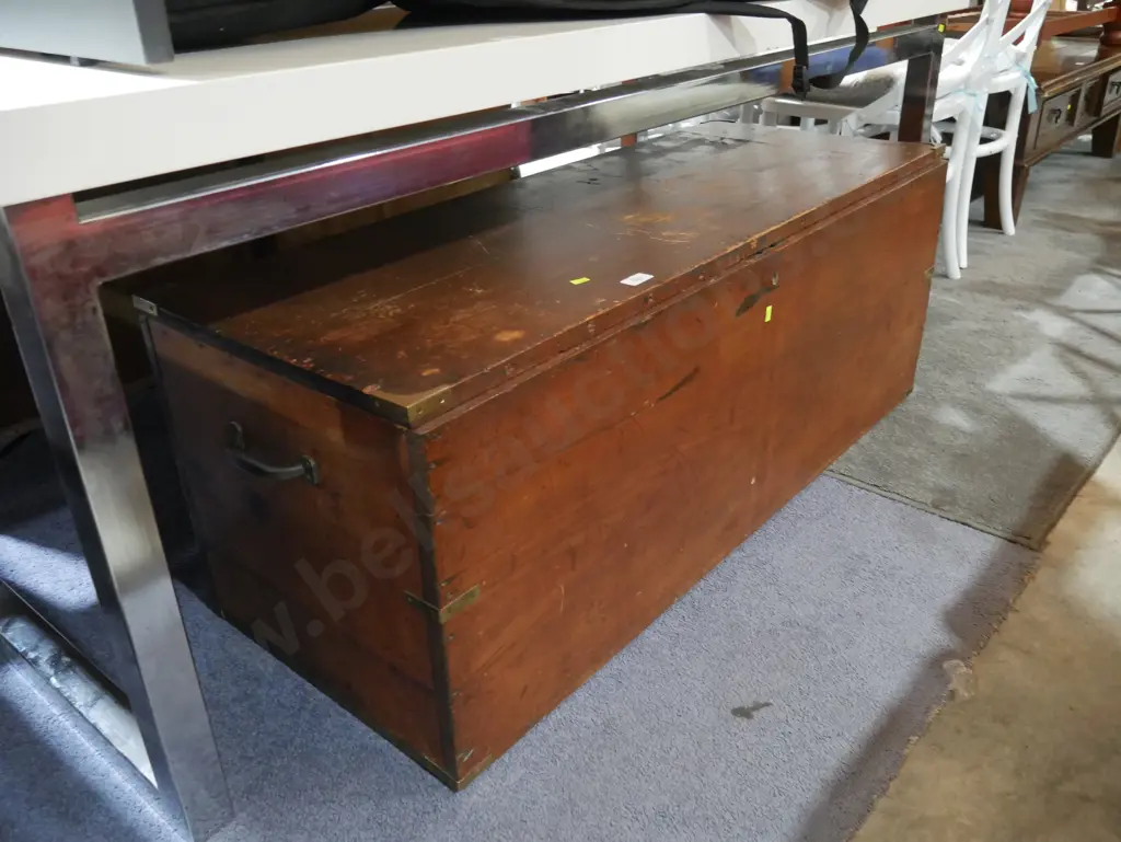 Wooden trunk Image 1++