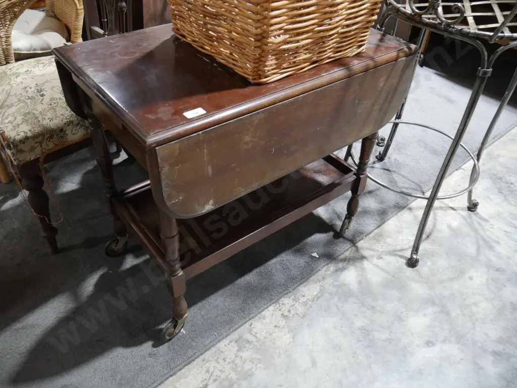 Dropside tea trolley Image 1++