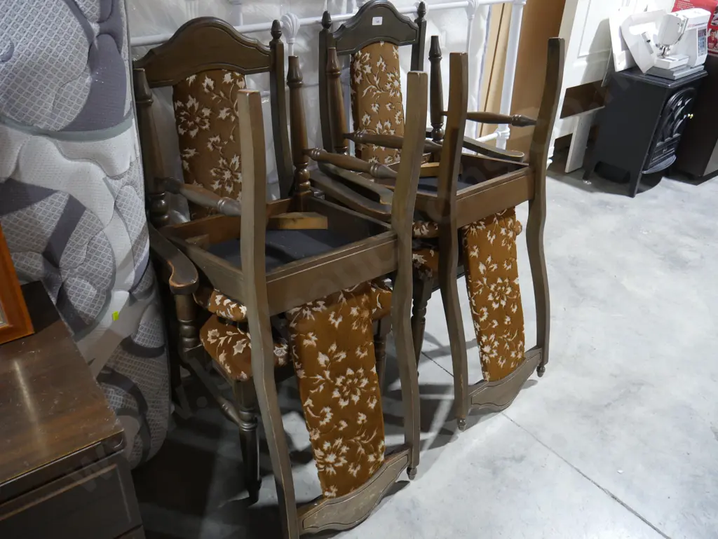 Four dining chairs Image 1++