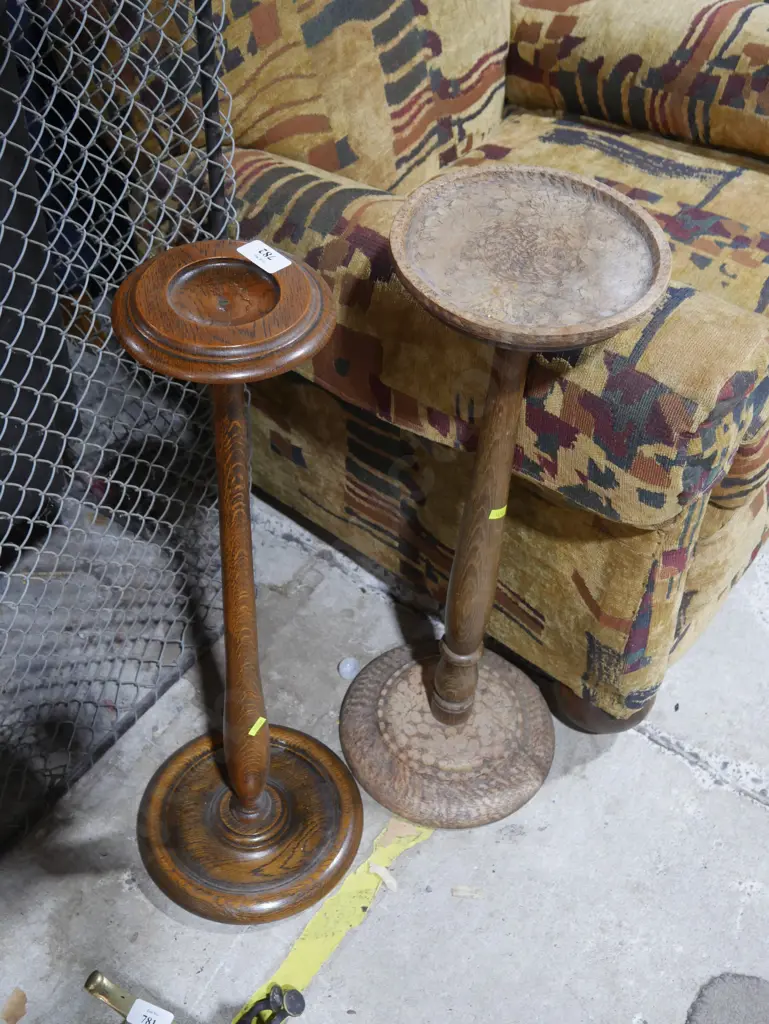 Ash tray stands Image 1++