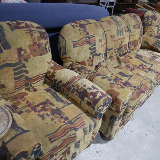 Three-piece lounge suite