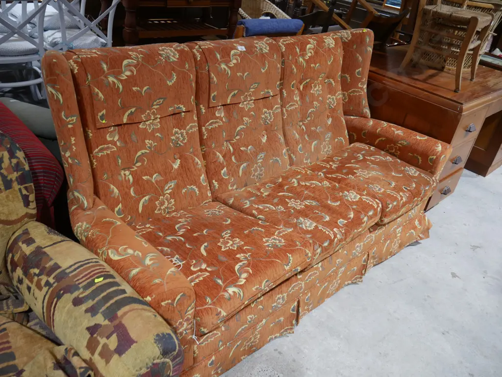 Three seater sofa Image 1++