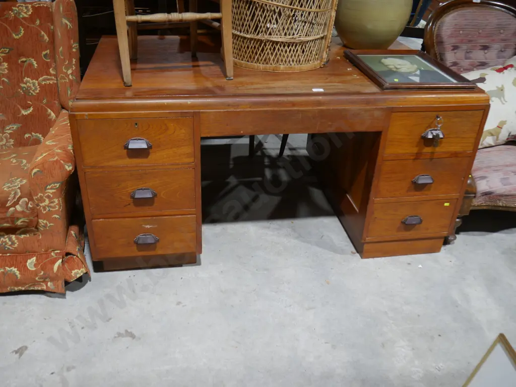 Pedestal art deco desk Image 1++