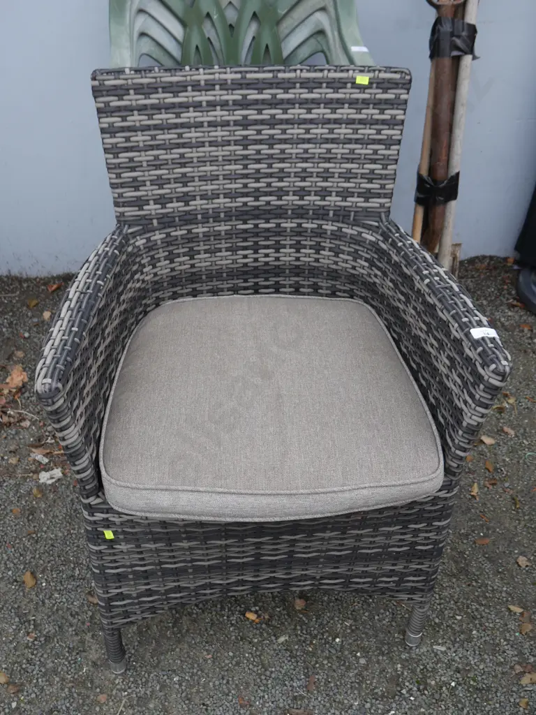 Outdoor chair Image 1++