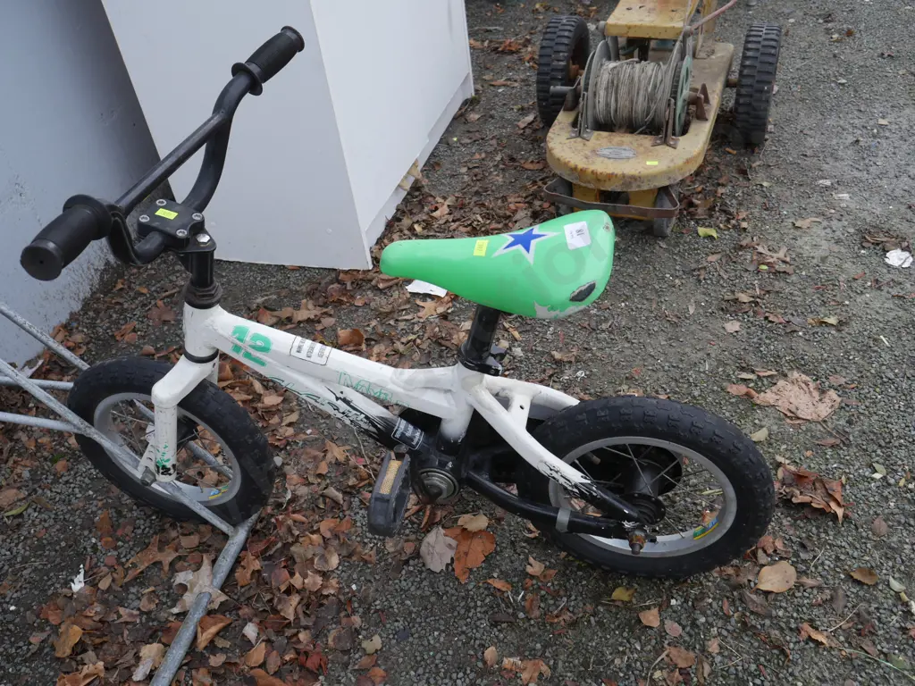 Child's bike Image 1++