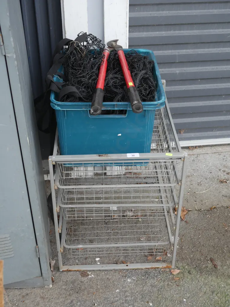Trailer nets, metal rack, lopper Image 1++