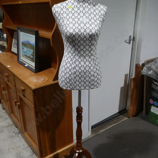 Mannequin torso