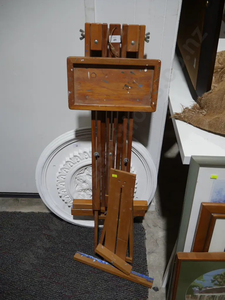 Painting easel etc Image 1++