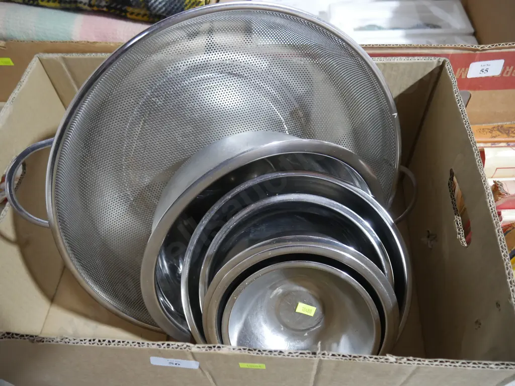 Metal bowls Image 1++