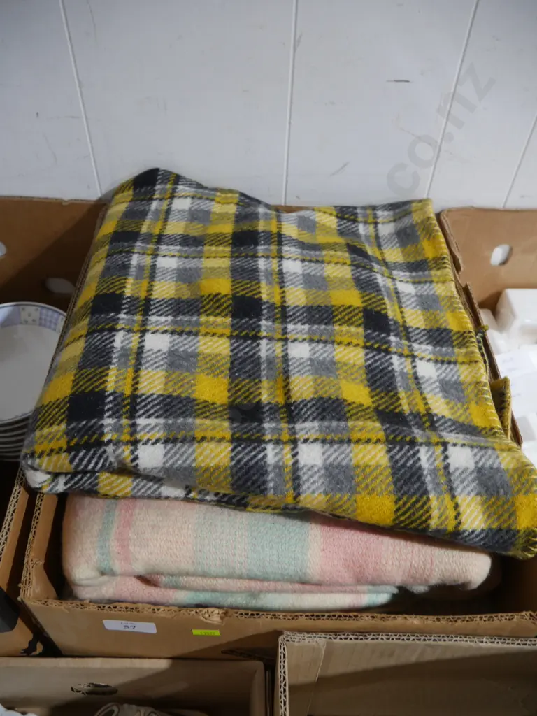 Woolen blankets Image 1++