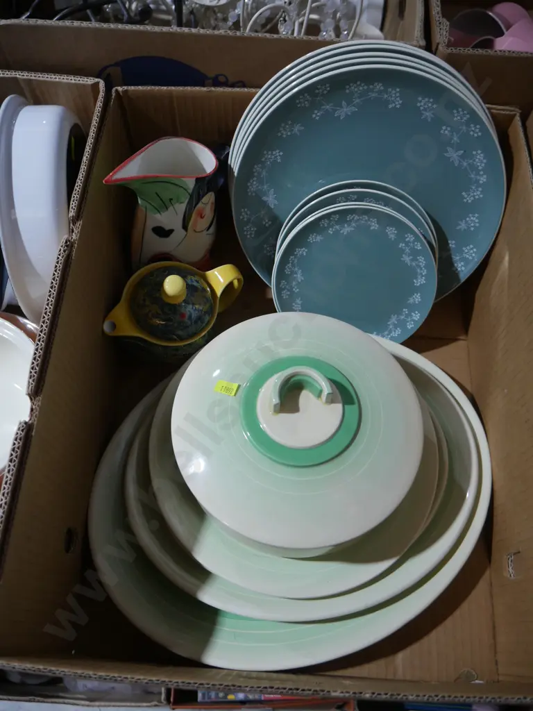 Jugs, dinner set etc Image 1++