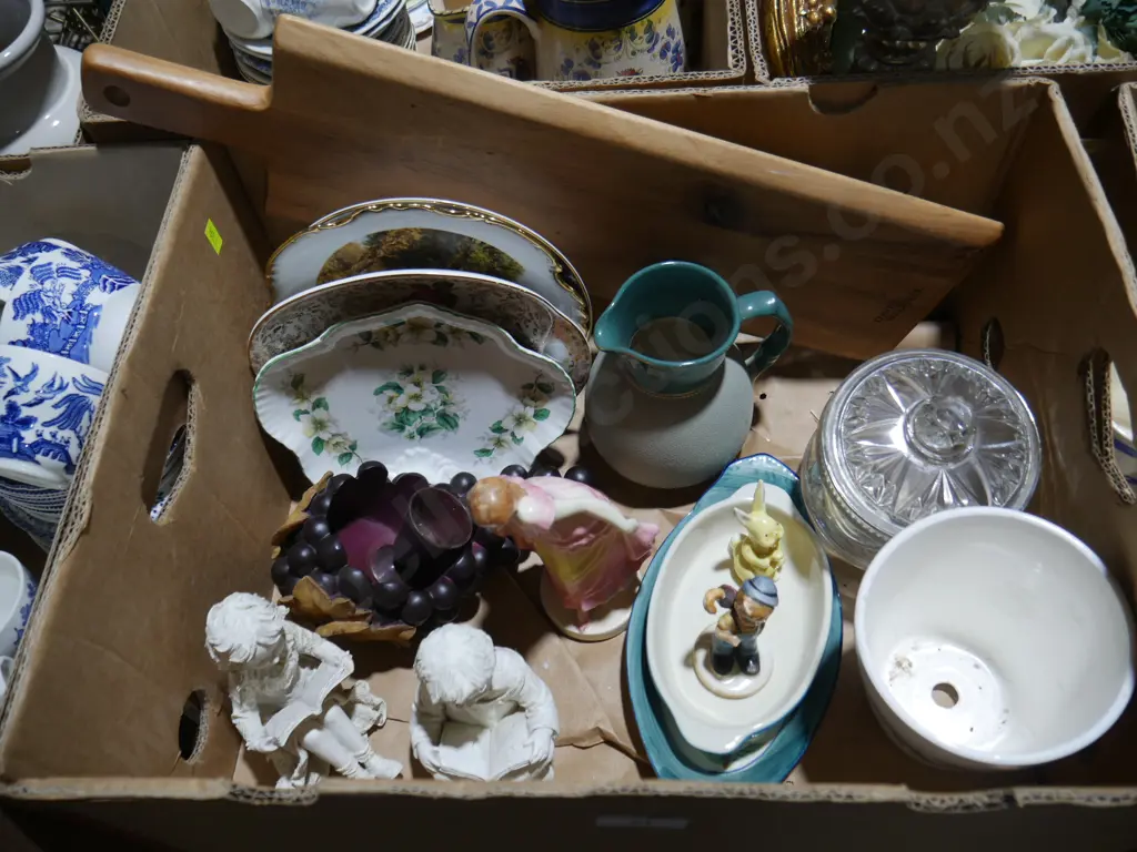Plates, ornaments etc Image 1++