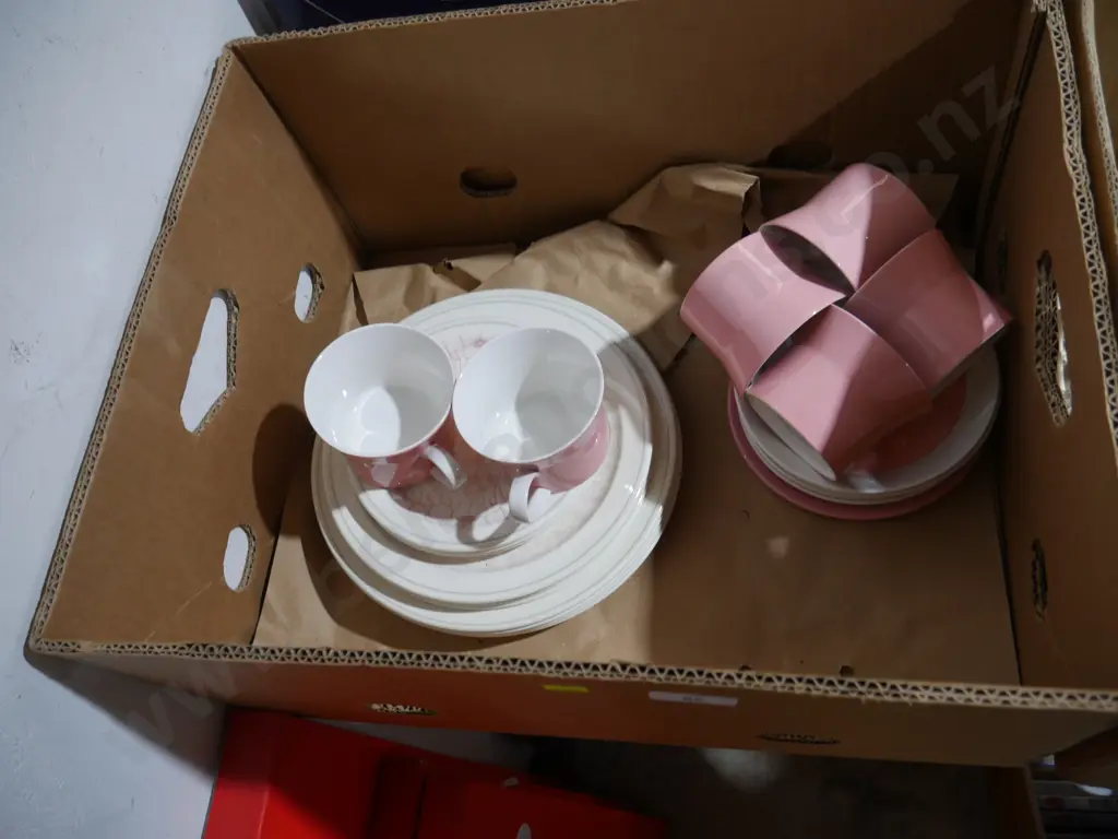 Pink and white china Image 1++