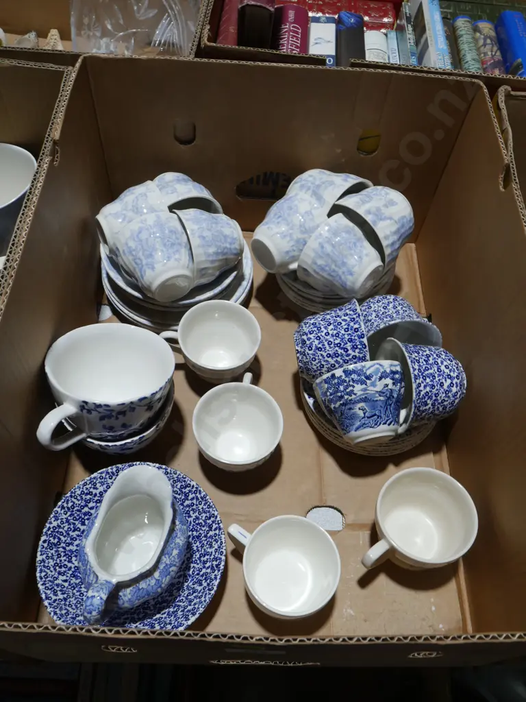 Blue and white cups and saucers Image 1++