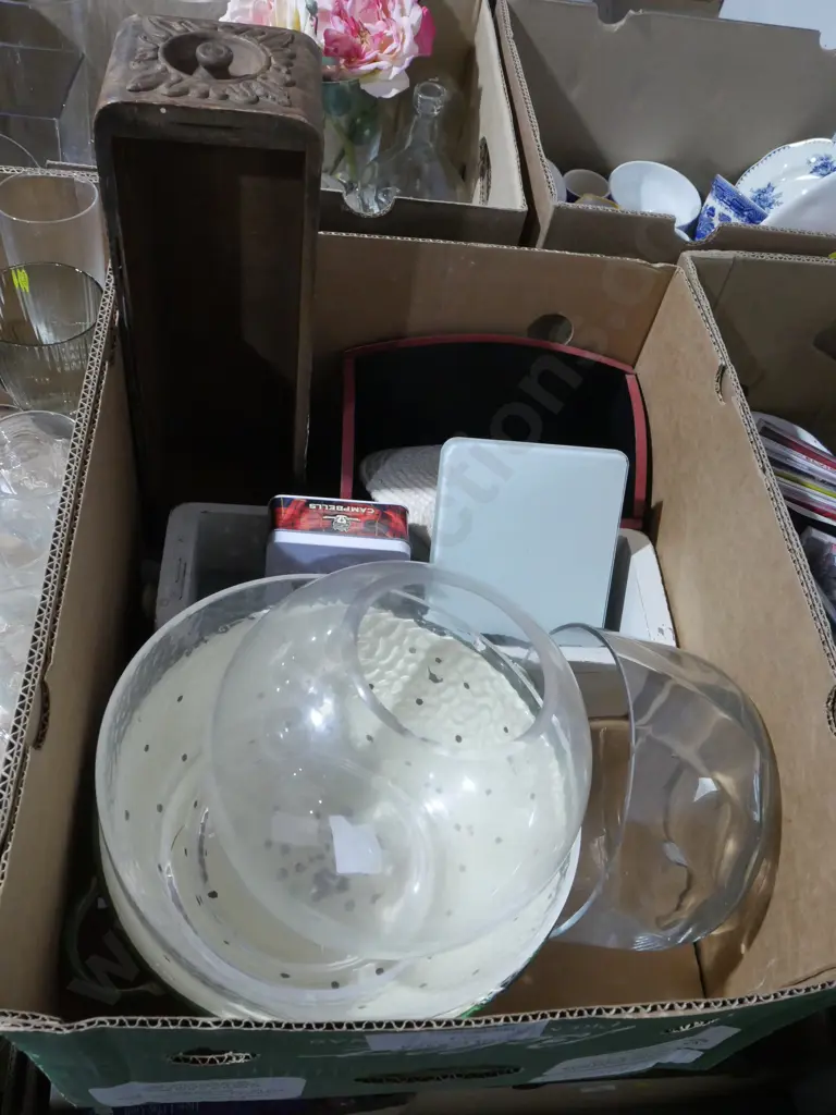 Sewing drawers, glass bowls etc Image 1++