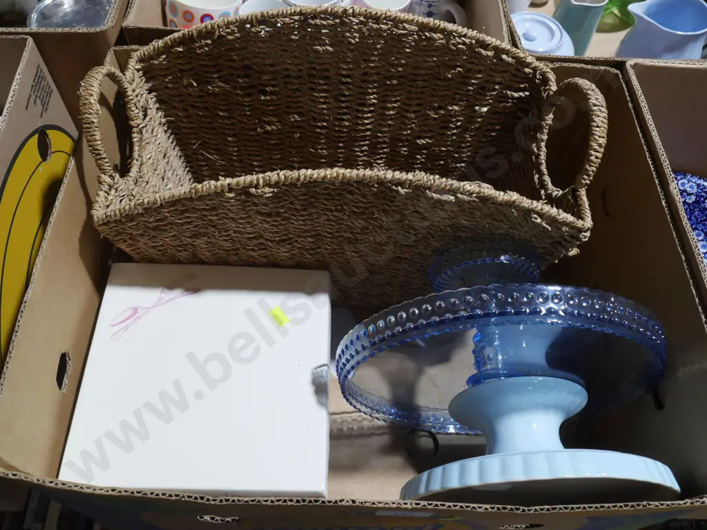 Cake plates, basket etc Image 1++