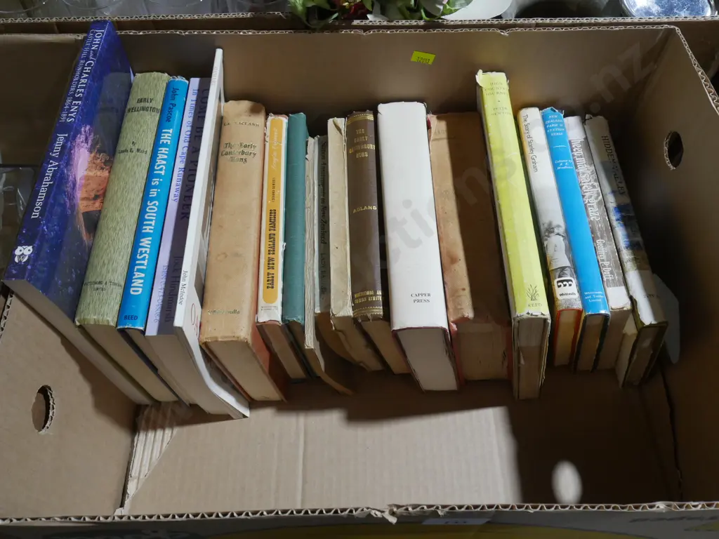 New Zealand books Image 1++