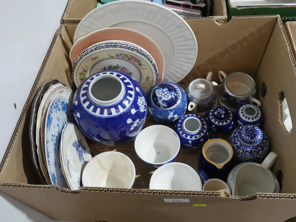 Blue and white ginger jars, plate etc Image 1++