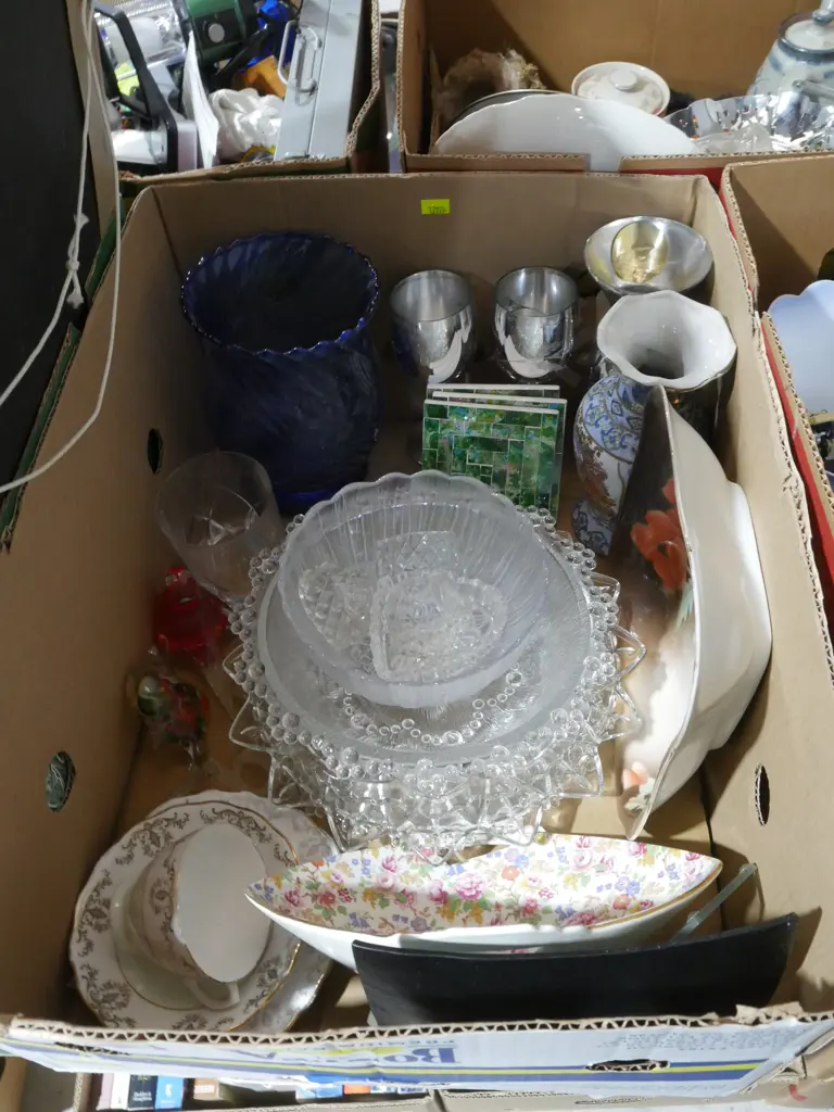 Glassware, vases, plates etc Image 1++