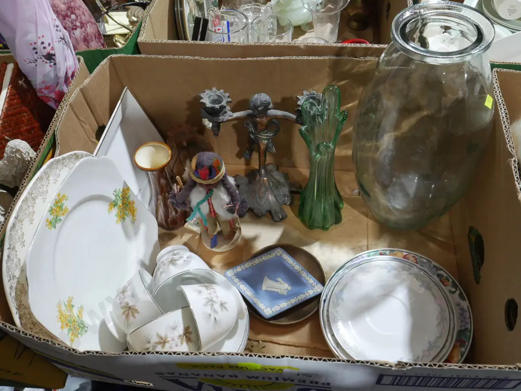 China,vases etc Image 1++