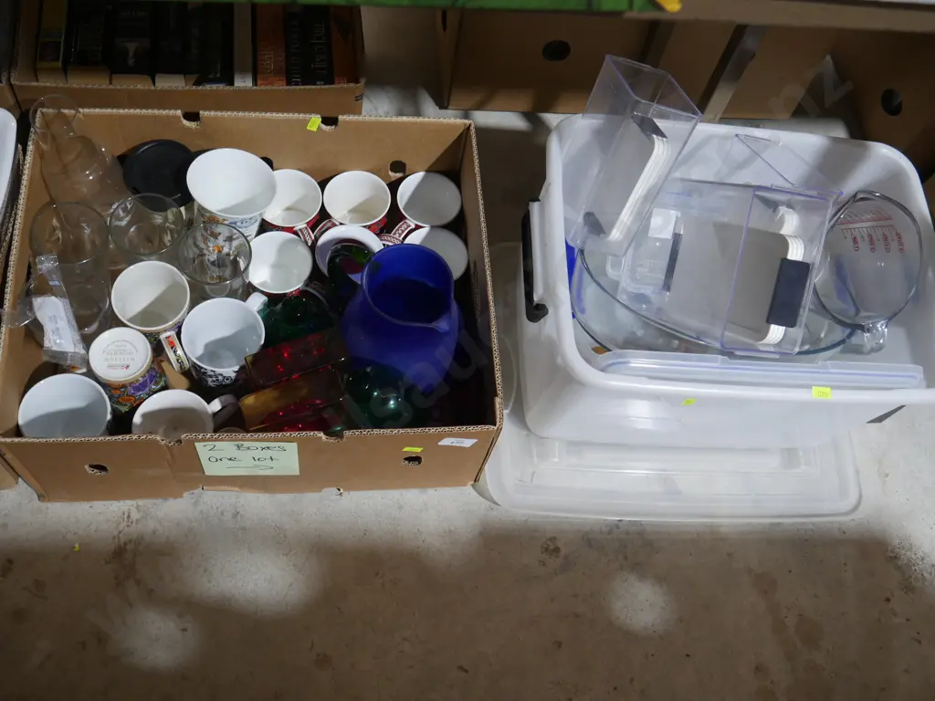 2 boxes of kitchenware Image 1++
