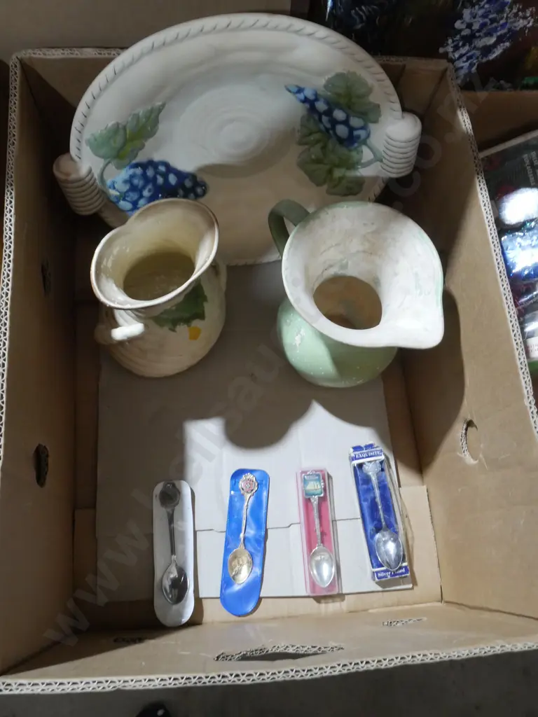 Jug, vase, souvenir teaspoons Image 1++