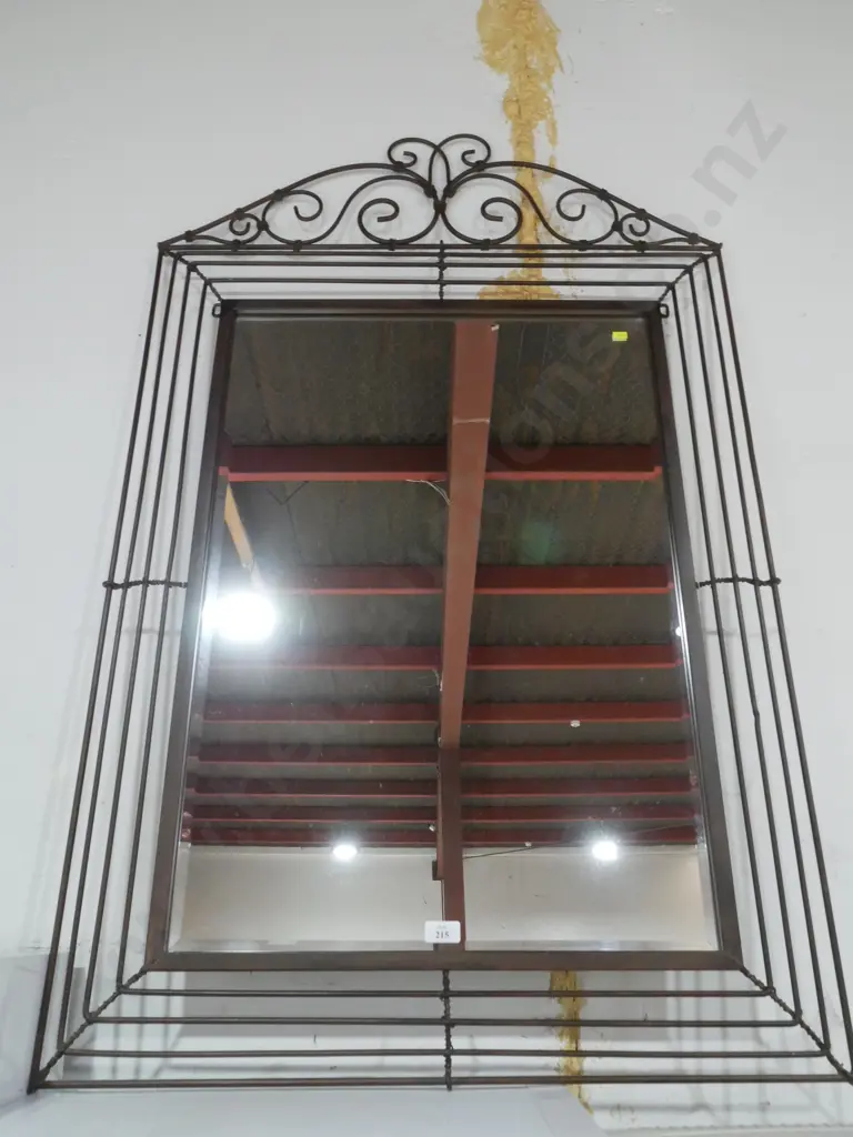 Metal frame mirror Image 1++