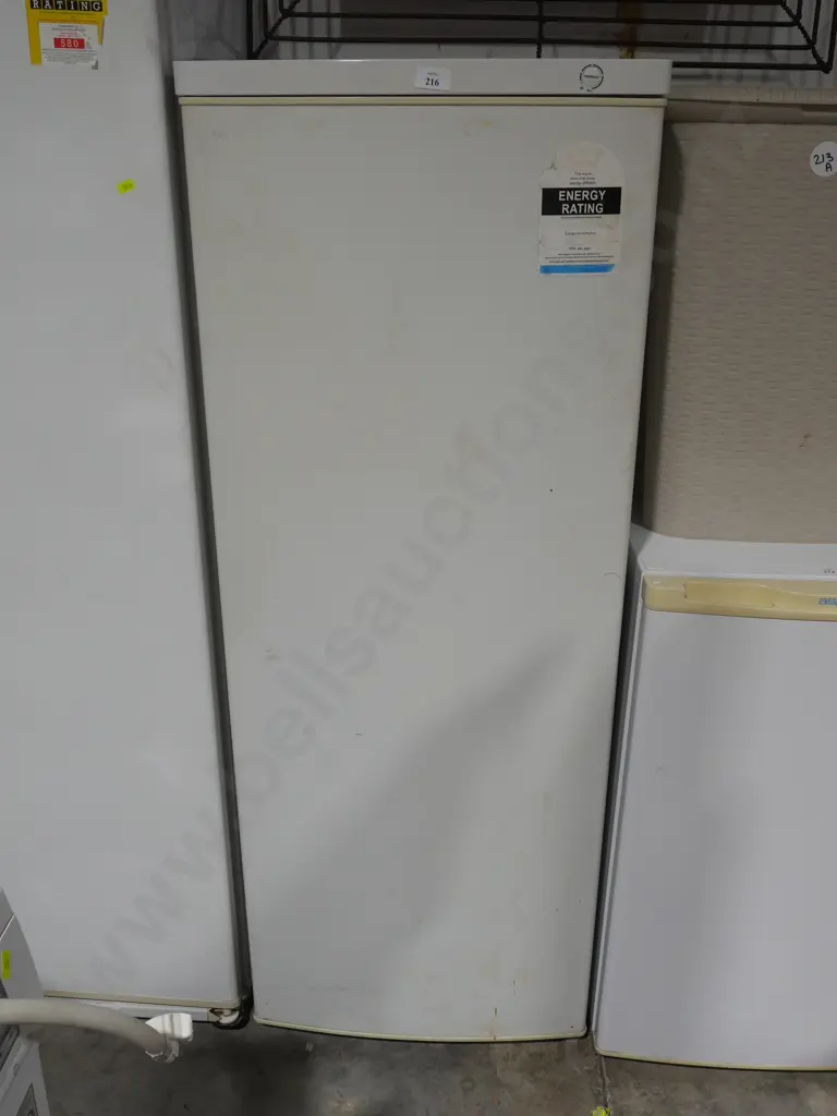 Upright freezer Image 1++