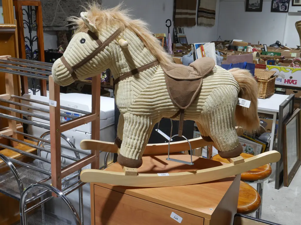 Rocking horse Image 1++