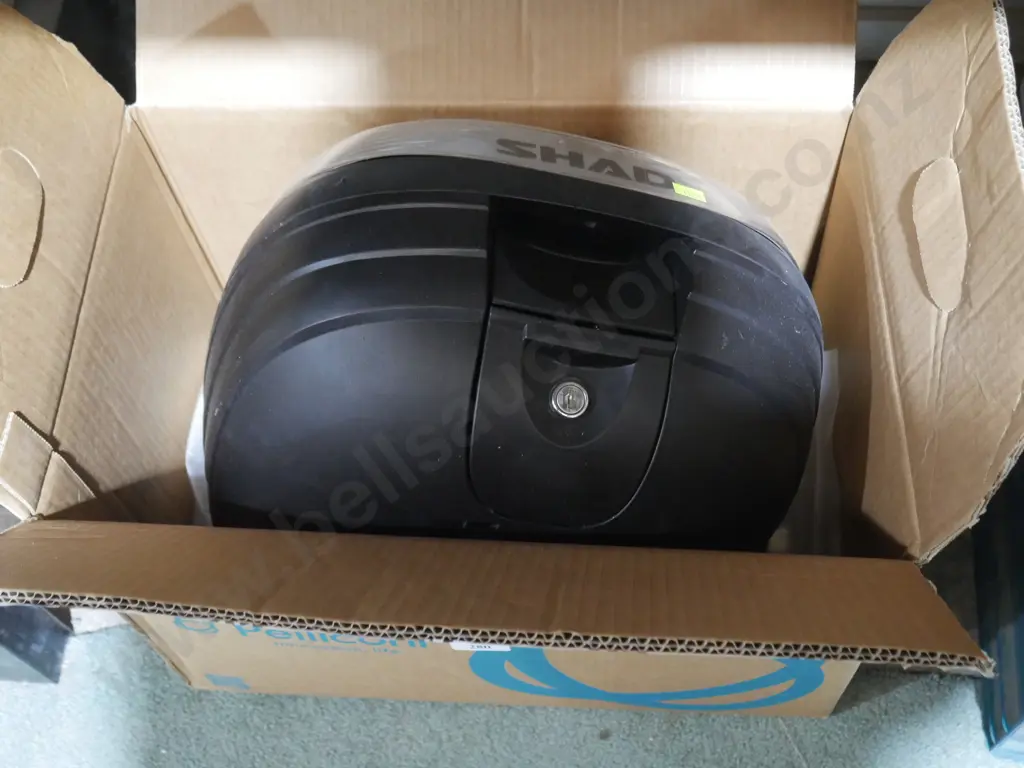 Shad motorcycle top case Image 1++