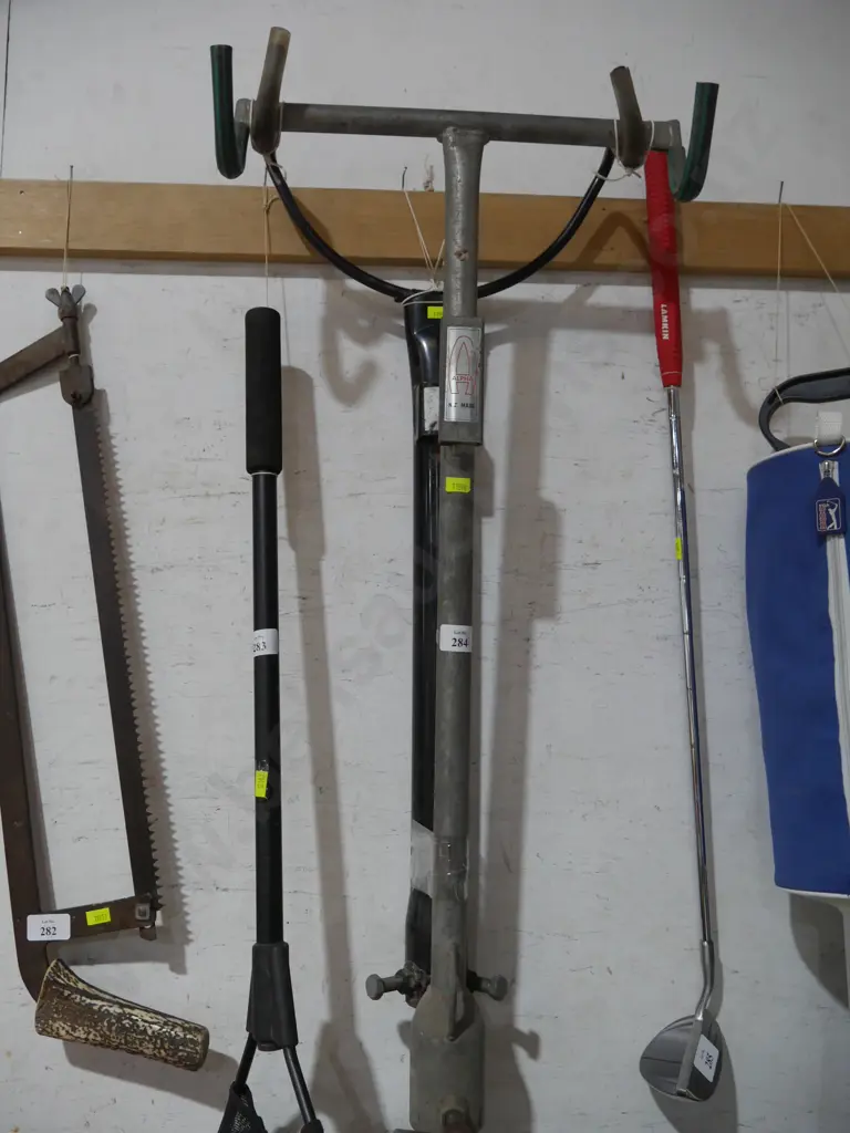 2 bike racks Image 1++