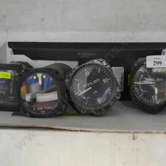 4 aircraft gauges