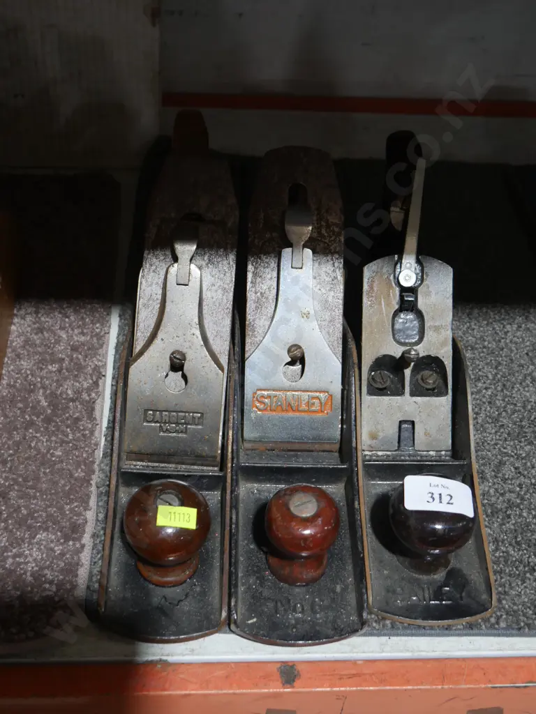 3 wood planes Image 1++