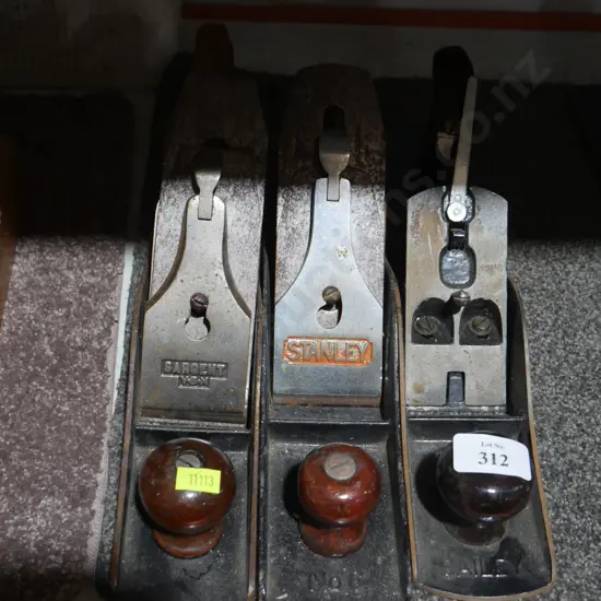 3 wood planes