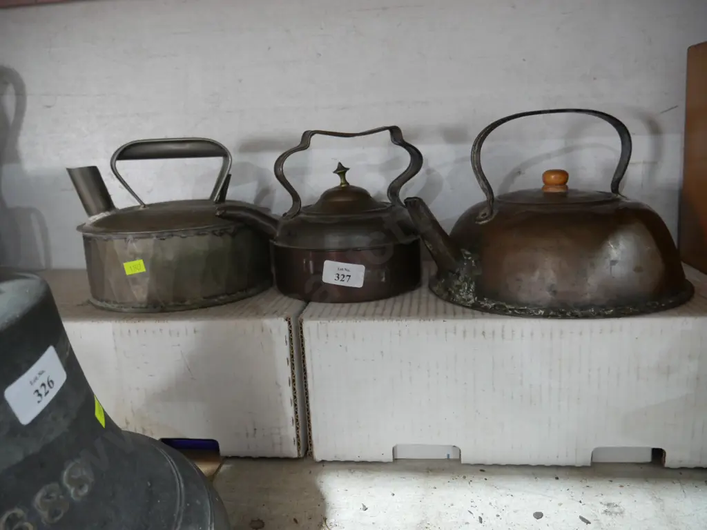 Assorted kettles Image 1++