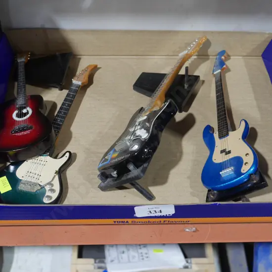 Mini guitars