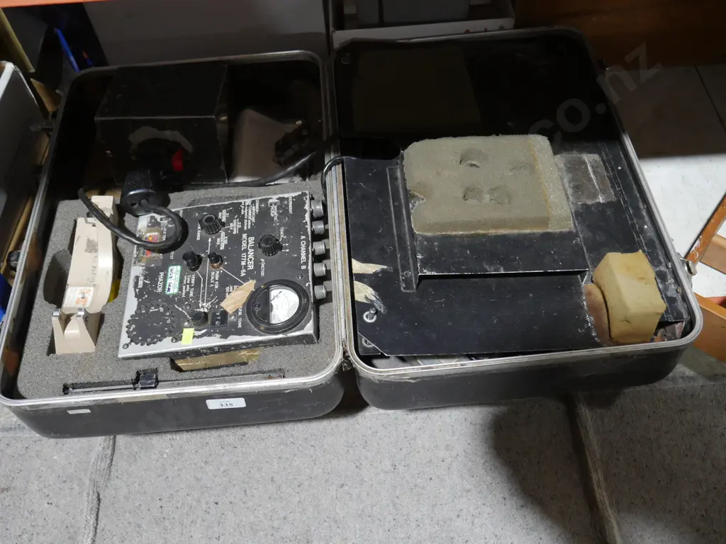 Helicopter rotor blade balancer analyzer Image 1++