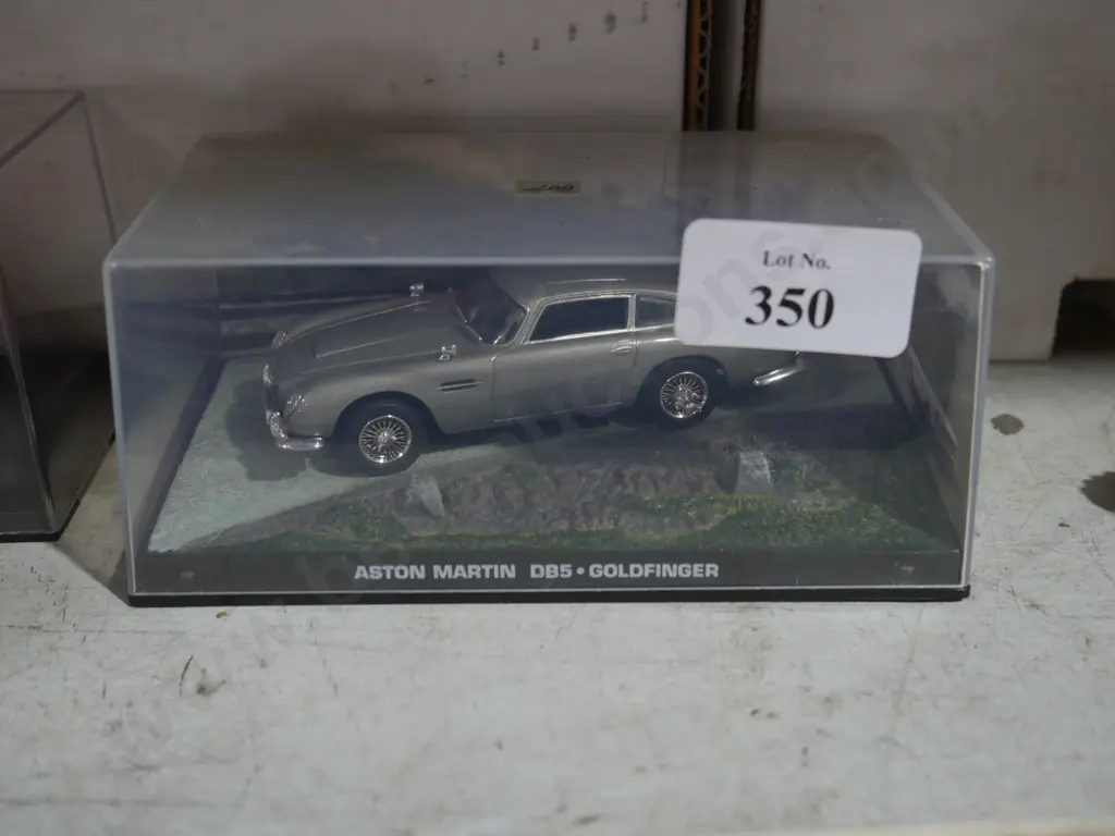 Aston Martin DB5 Goldfinger Image 1++