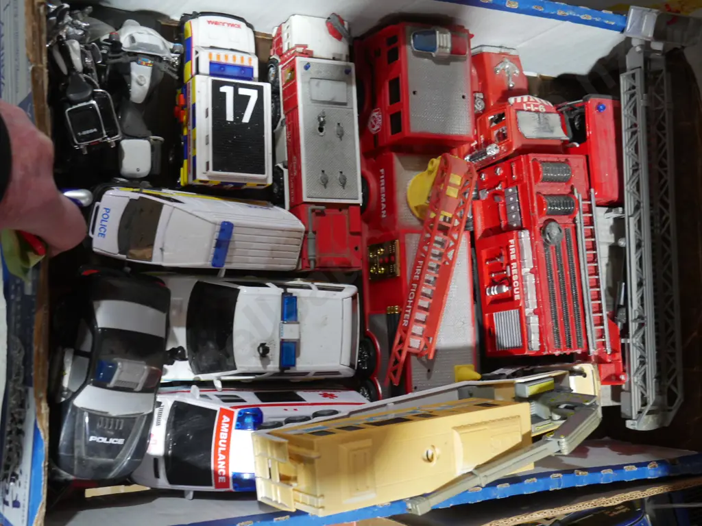 Assorted rescue vehicles Image 1++