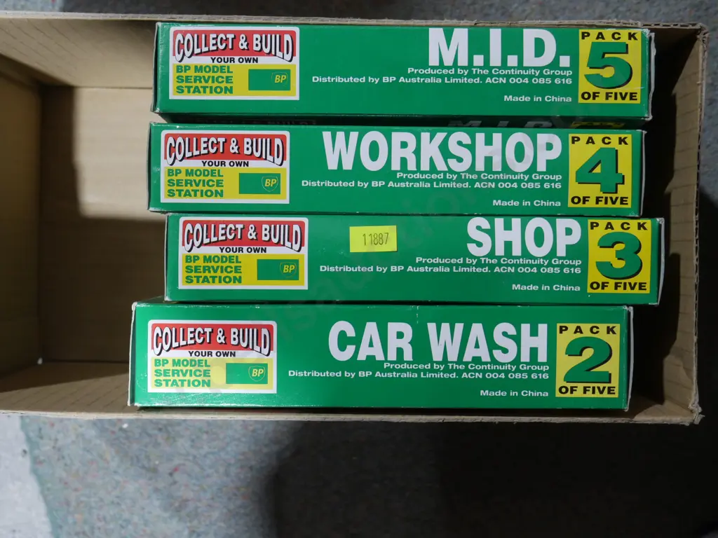 Collect and build kits Image 1++