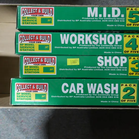 Collect and build kits