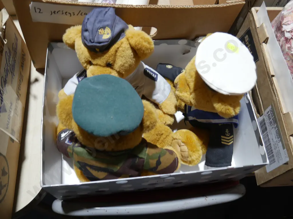 3 New Zealand military teddy bears Image 1++