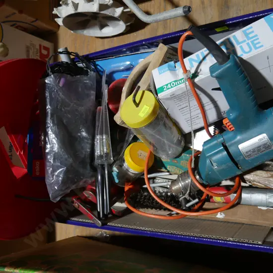 Garage sundries