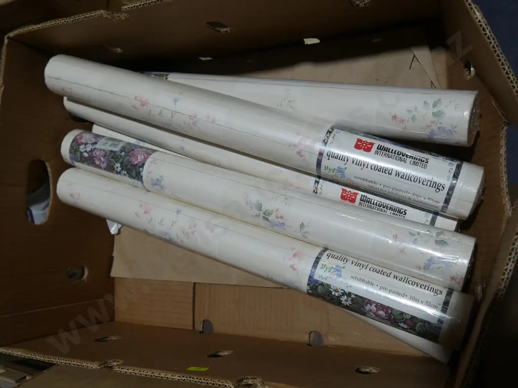 Rolls of wallpaper Image 1++