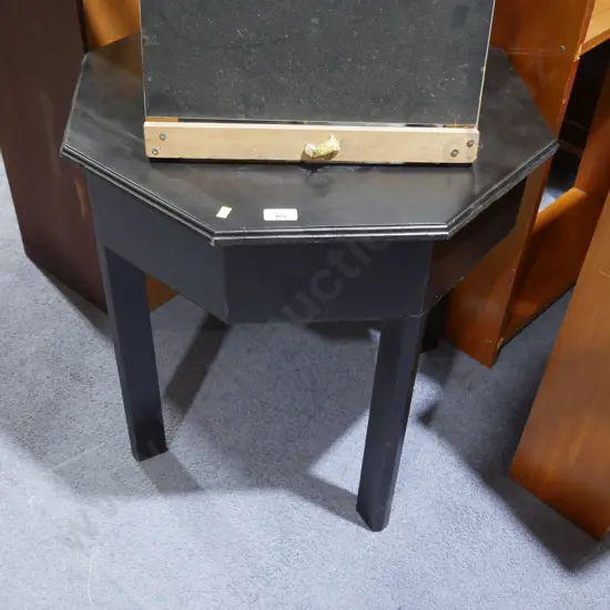 Occasional table