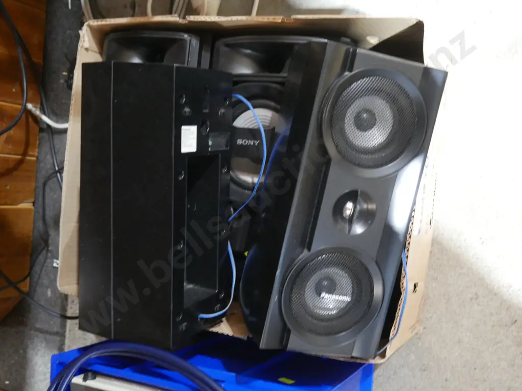 Speakers Image 1++