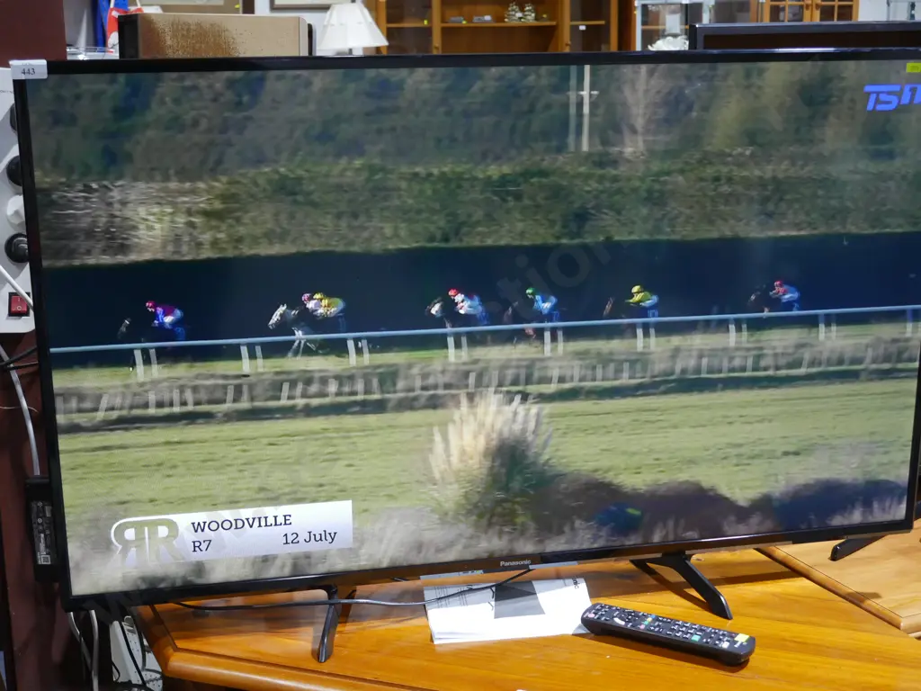 Panasonic 50in smart TV Image 1++