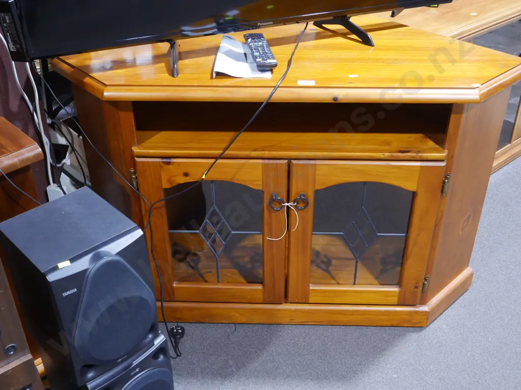 Corner TV cabinet Image 1++